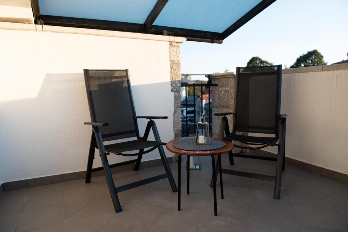 Castle House Rooms, Swimming Pool & Sauna & Tennis Court & Wine Cellar Sezana Exterior photo